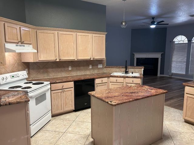 12007 Viola Court, Pinehurst, TX 77362