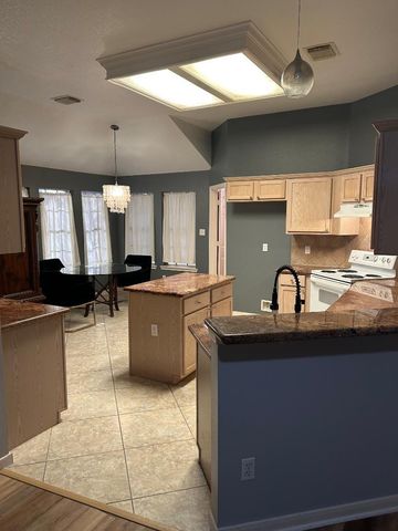 12007 Viola Court, Pinehurst, TX 77362