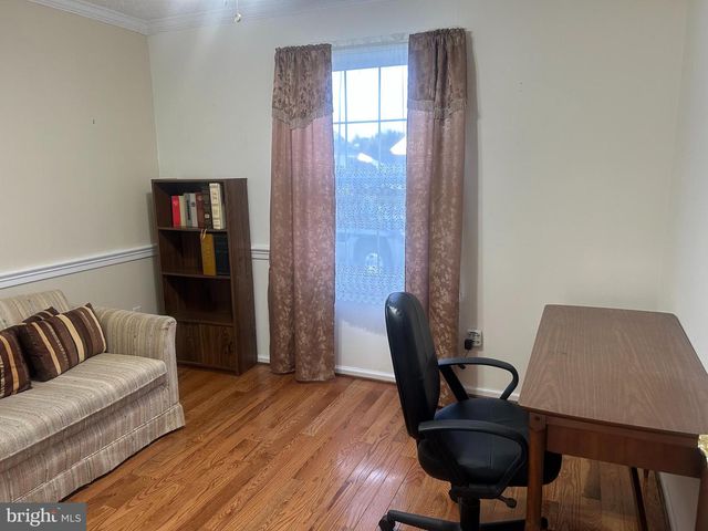 300 E FAIRFAX ST, Berryville, VA 22611