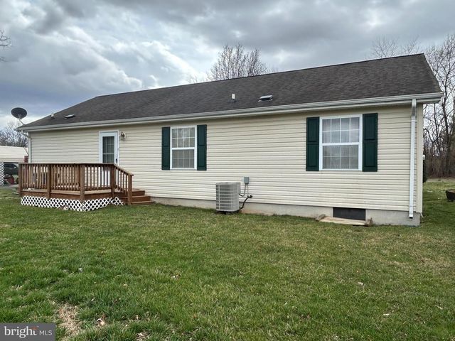 300 E FAIRFAX ST, Berryville, VA 22611