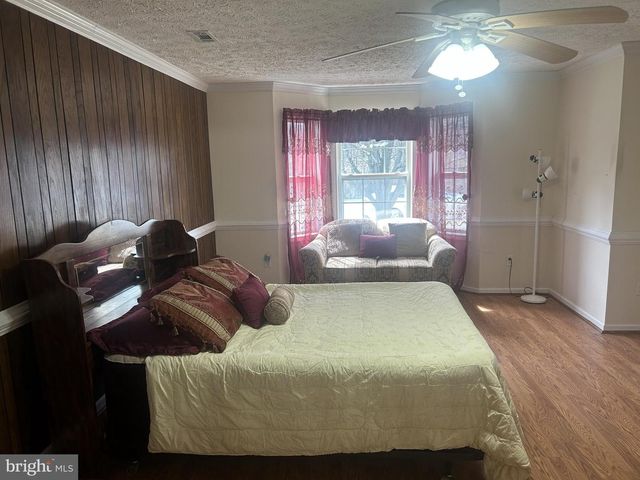 300 E FAIRFAX ST, Berryville, VA 22611