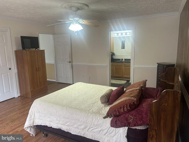 300 E FAIRFAX ST, Berryville, VA 22611