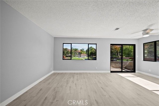 27949 Tyler 355, Canyon Country (santa Clarita), CA 91387