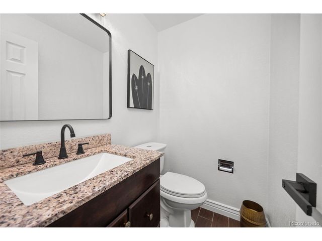 1607 S Oakland St, Aurora, CO 80012