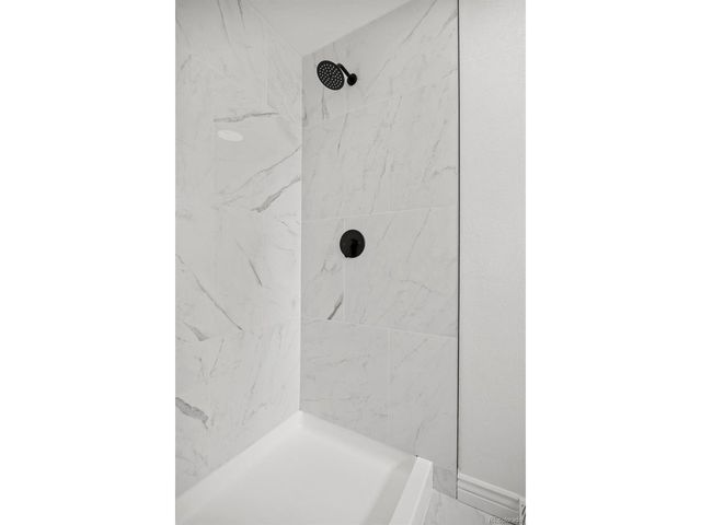 1607 S Oakland St, Aurora, CO 80012