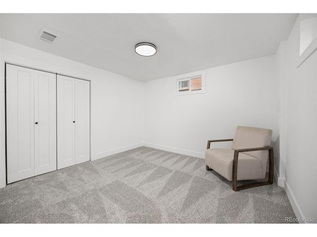 1607 S Oakland St, Aurora, CO 80012