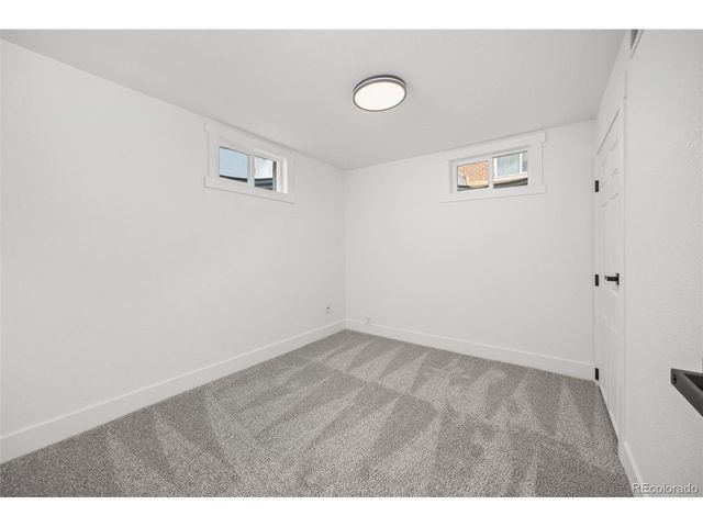 1607 S Oakland St, Aurora, CO 80012