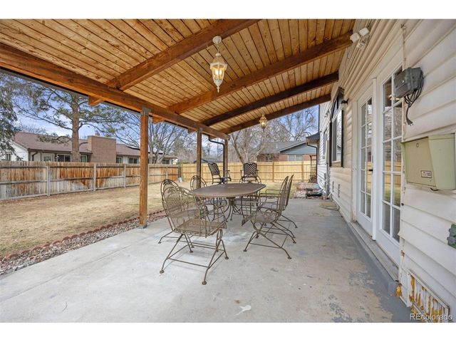 1607 S Oakland St, Aurora, CO 80012