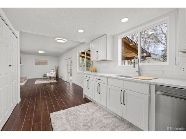 1607 S Oakland St, Aurora, CO 80012