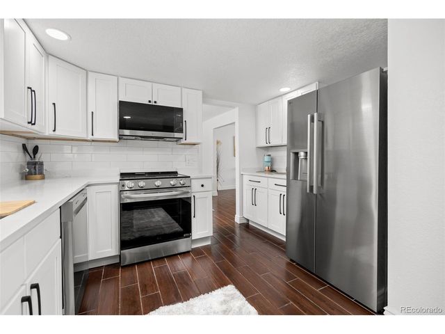 1607 S Oakland St, Aurora, CO 80012