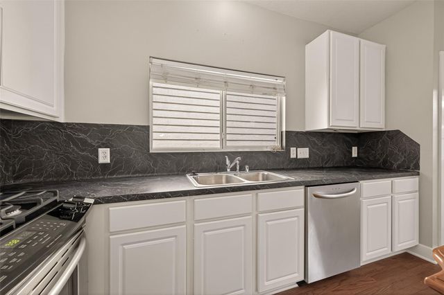 26856 Manor Crest Court, Kingwood, TX 77339