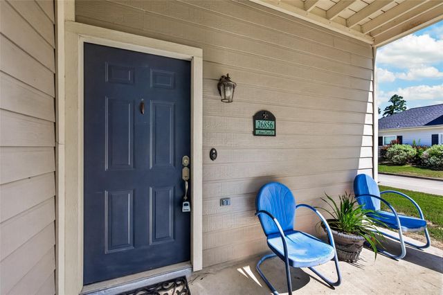 26856 Manor Crest Court, Kingwood, TX 77339