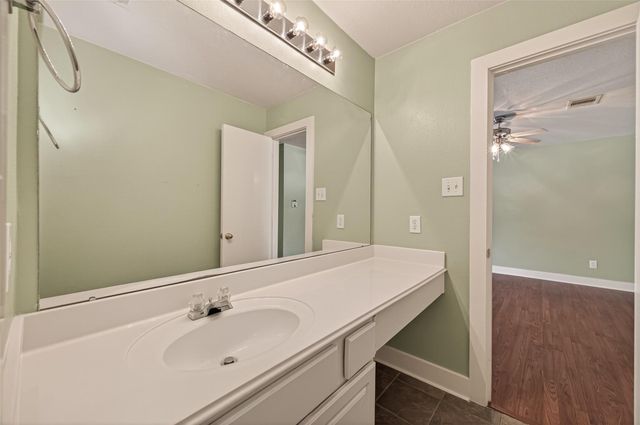26856 Manor Crest Court, Kingwood, TX 77339
