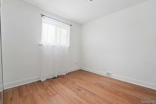 19630 Broadacres Street, Clinton Charter Township, MI 48035