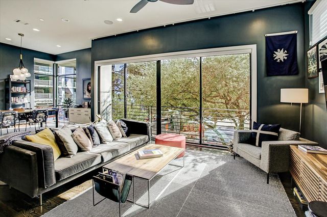 1004 California Street 101, Houston, TX 77006