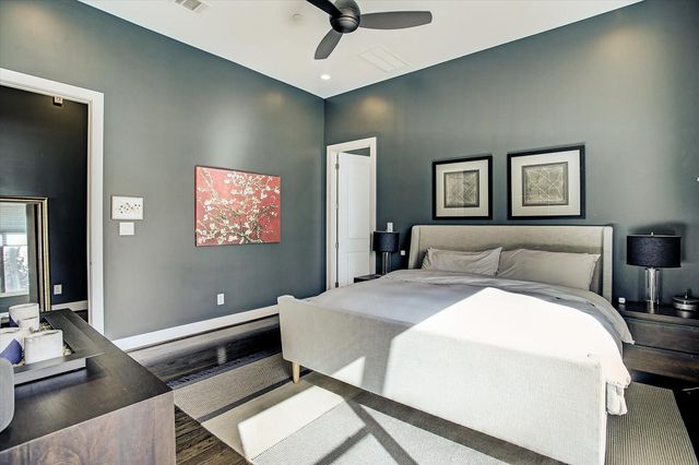 1004 California Street 101, Houston, TX 77006