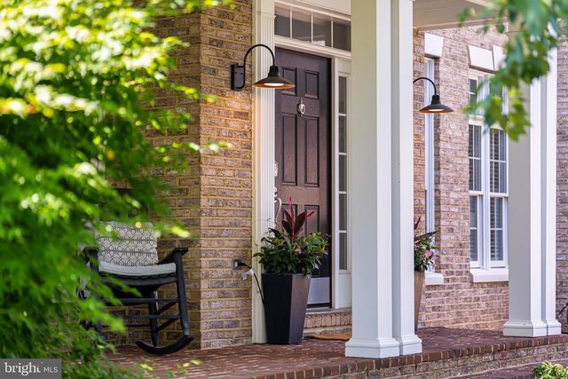 24168 SPRING MEADOW CIR, Aldie, VA 20105