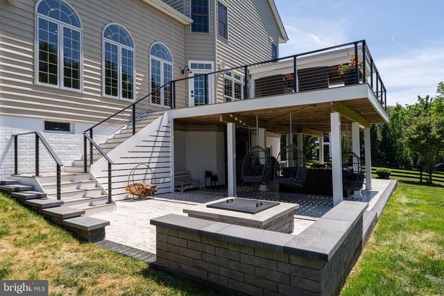 24168 SPRING MEADOW CIR, Aldie, VA 20105