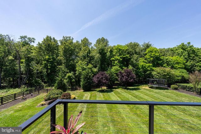 24168 SPRING MEADOW CIR, Aldie, VA 20105