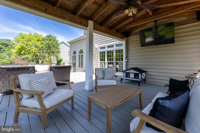24168 SPRING MEADOW CIR, Aldie, VA 20105