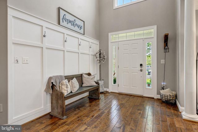 24168 SPRING MEADOW CIR, Aldie, VA 20105