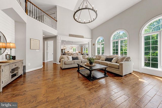 24168 SPRING MEADOW CIR, Aldie, VA 20105