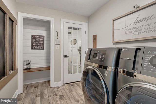 24168 SPRING MEADOW CIR, Aldie, VA 20105