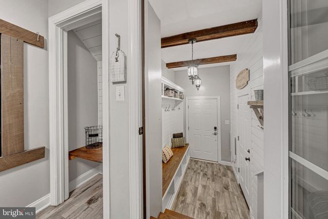 24168 SPRING MEADOW CIR, Aldie, VA 20105