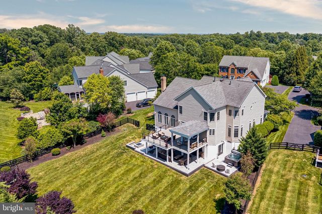 24168 SPRING MEADOW CIR, Aldie, VA 20105
