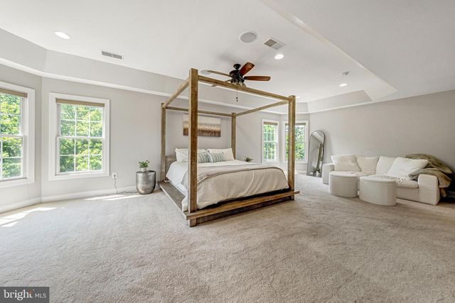 24168 SPRING MEADOW CIR, Aldie, VA 20105