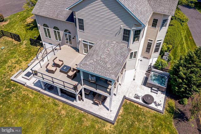 24168 SPRING MEADOW CIR, Aldie, VA 20105