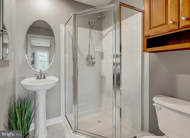 24168 SPRING MEADOW CIR, Aldie, VA 20105