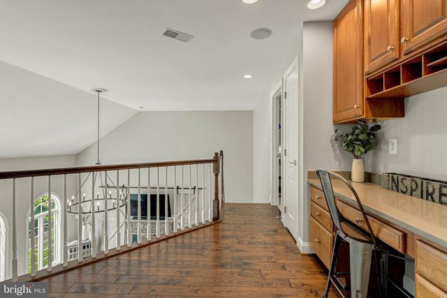 24168 SPRING MEADOW CIR, Aldie, VA 20105