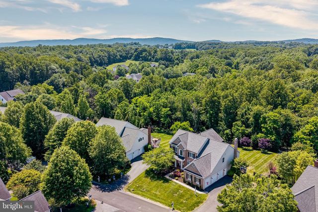 24168 SPRING MEADOW CIR, Aldie, VA 20105