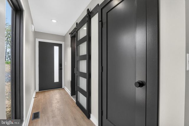 4101 SUPINLICK RIDGE RD, Mount Jackson, VA 22842