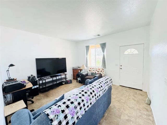6213 Mariposa, 29 Palms, CA 92277