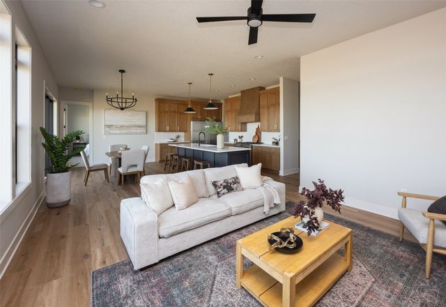 555 NW Mosaic Avenue, Waukee, IA 50263