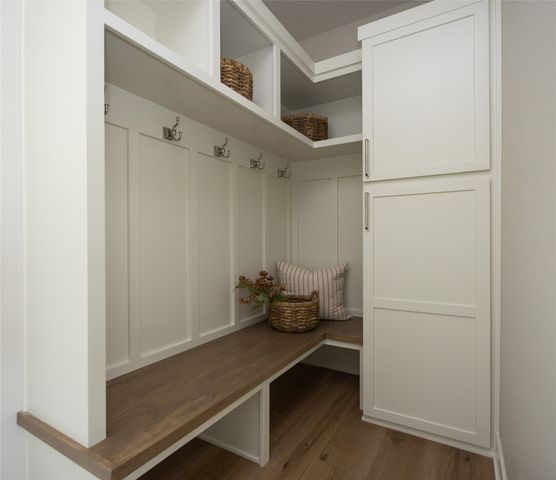 555 NW Mosaic Avenue, Waukee, IA 50263