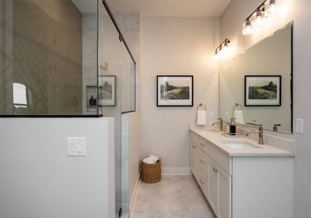 555 NW Mosaic Avenue, Waukee, IA 50263