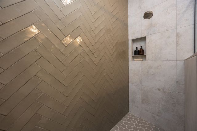 555 NW Mosaic Avenue, Waukee, IA 50263