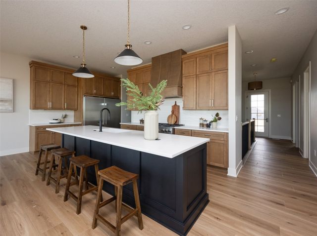 555 NW Mosaic Avenue, Waukee, IA 50263