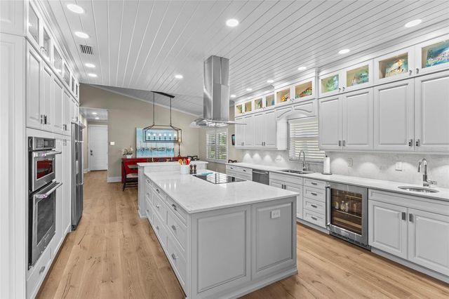 7715 CALLE FACIL, Sarasota, FL 34238