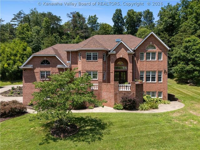 14 Stonegate Drive, Hurricane, WV 25526