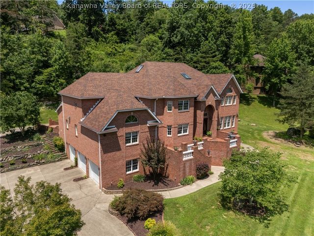 14 Stonegate Drive, Hurricane, WV 25526