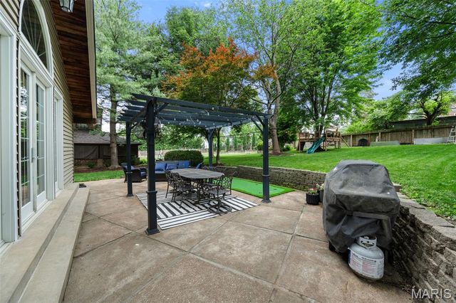 740 Fieldston Terrace, St Louis, MO 63119