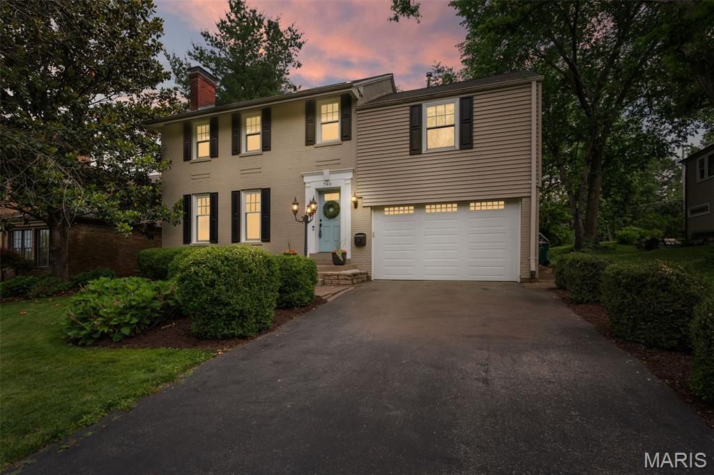740 Fieldston Terrace, St Louis, MO 63119