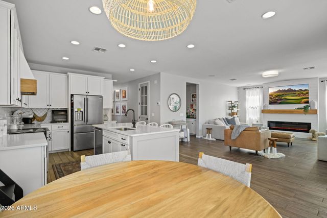 7548 E OLLA Avenue, Mesa, AZ 85212