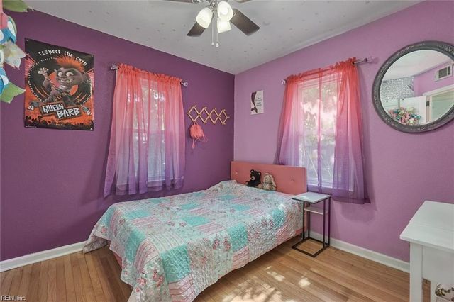 708 Sparrow RD, Chesapeake, VA 23325