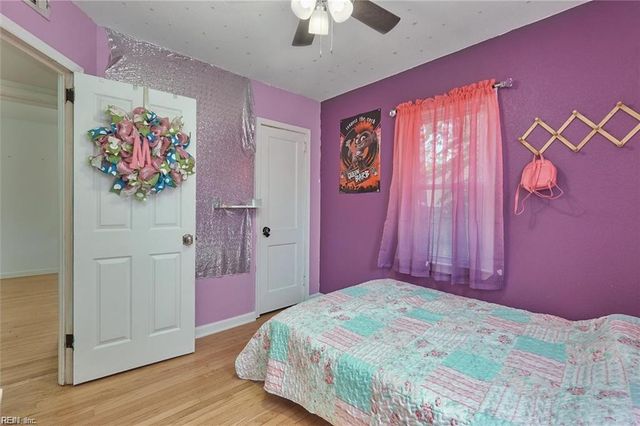 708 Sparrow RD, Chesapeake, VA 23325