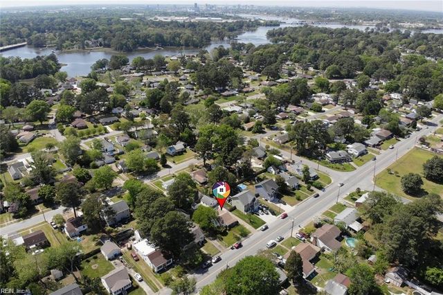 708 Sparrow RD, Chesapeake, VA 23325